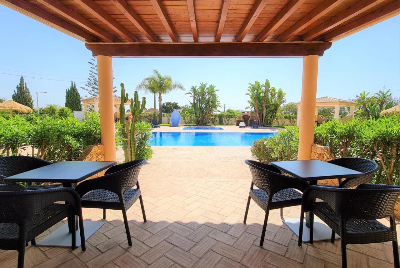 Atalaia Sol Aparthotel - Tennis & Heated Pool In Winter لاغوس المظهر الخارجي الصورة